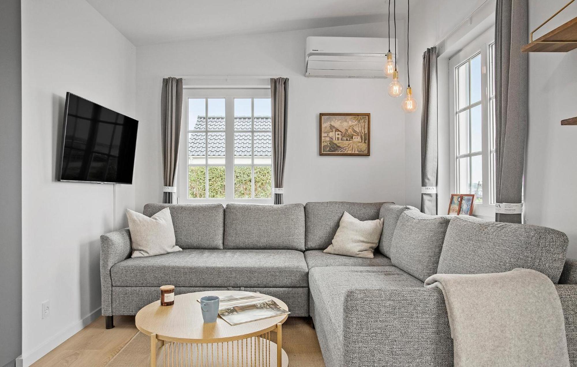 Beach Front Home In Sjolund With Kitchen Dış mekan fotoğraf