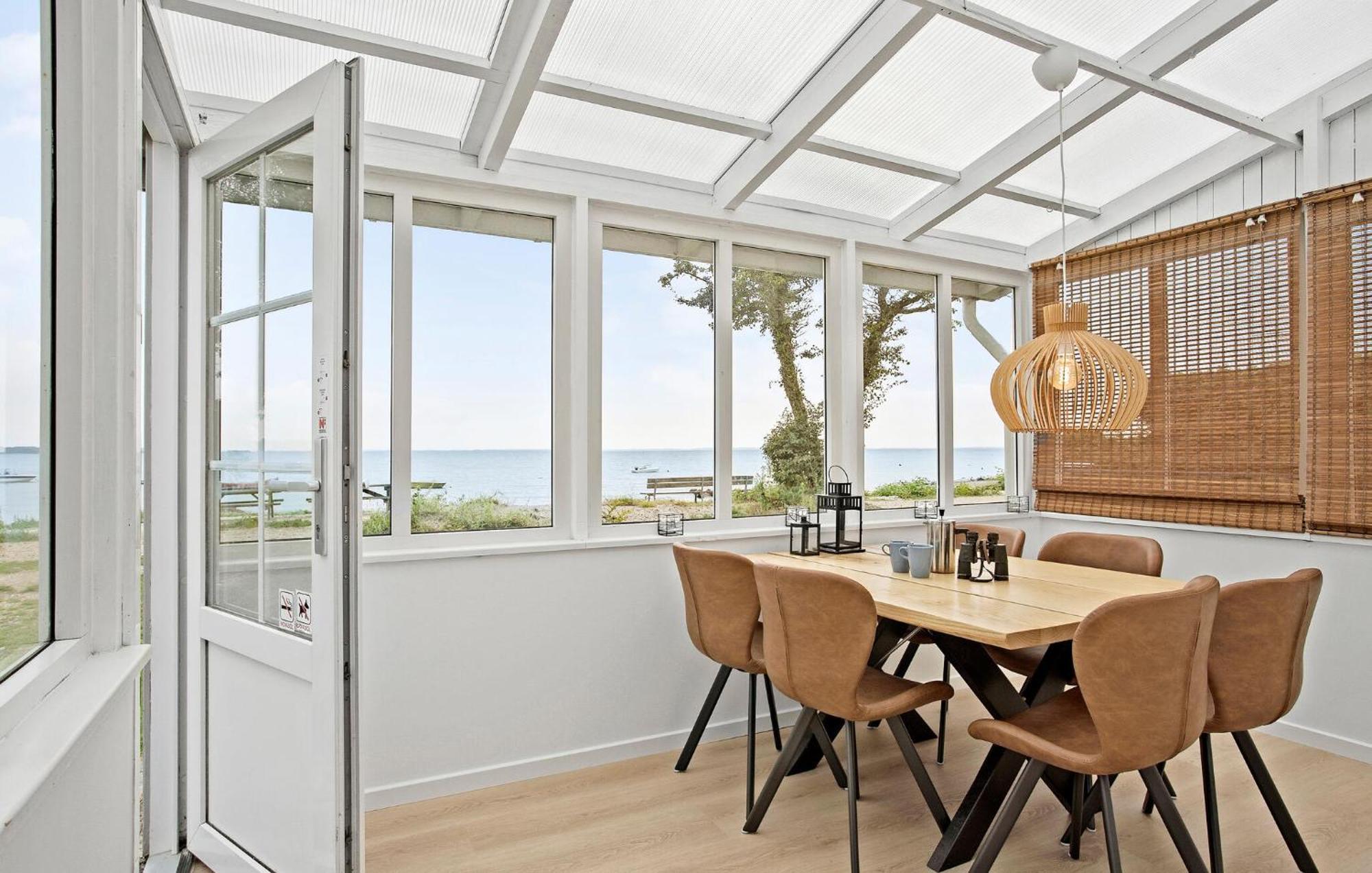 Beach Front Home In Sjolund With Kitchen Dış mekan fotoğraf